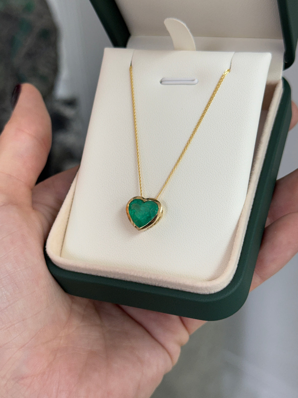 2.72ct 18K Colombian Emerald Heart Cut Solitaire Necklace