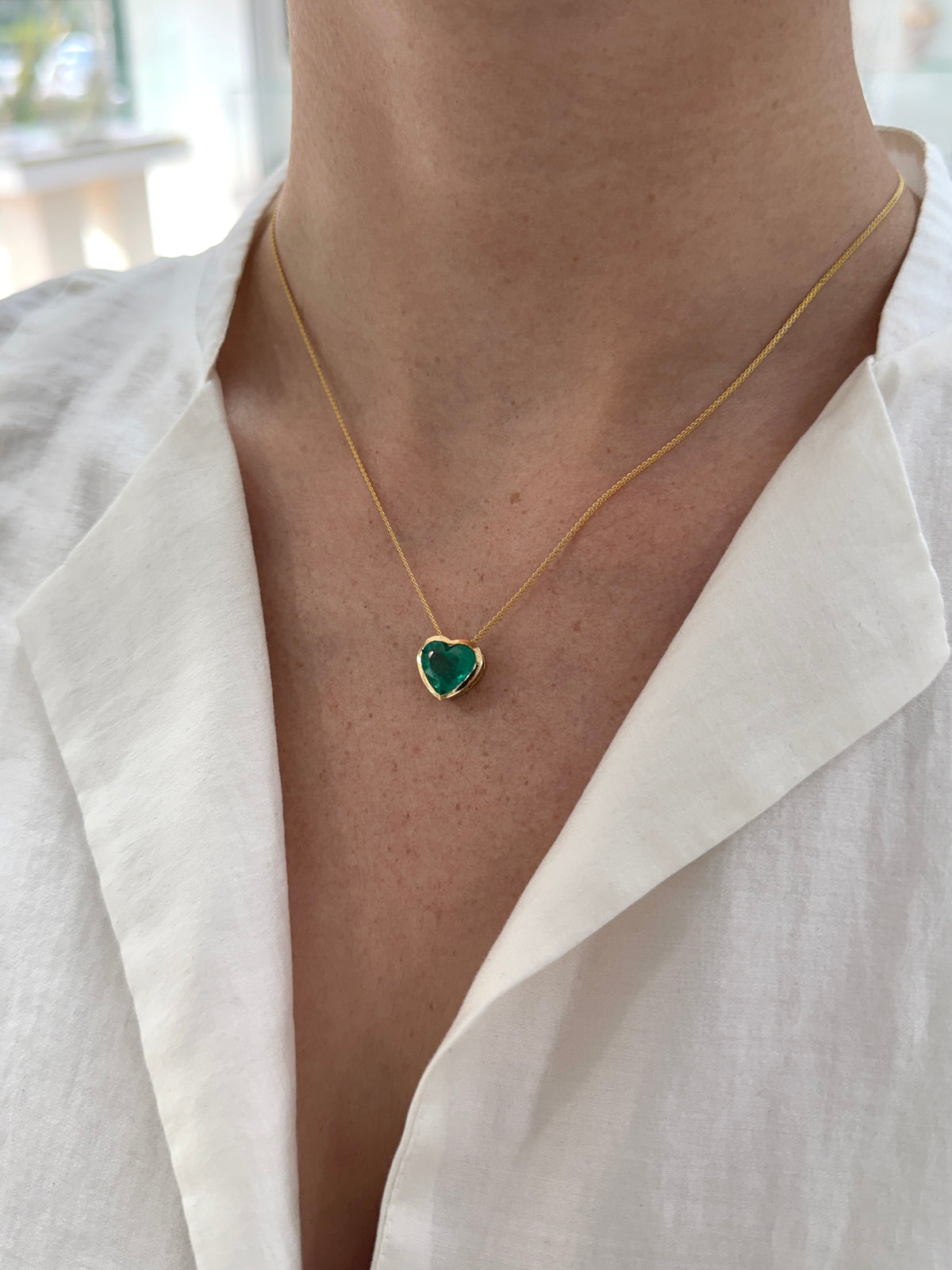 2.72ct 18K Colombian Emerald Heart Cut Solitaire Necklace