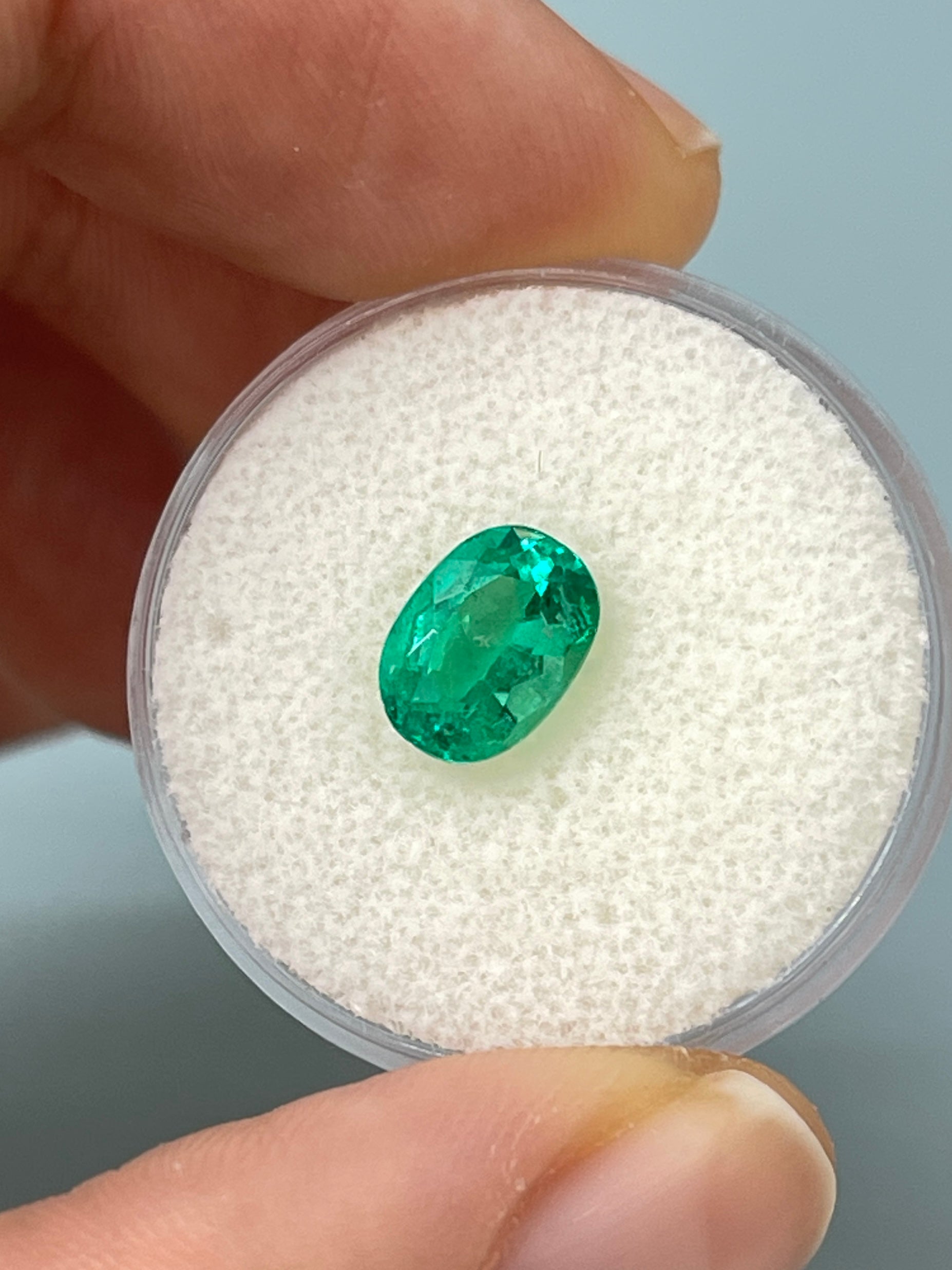 1.55 Carat AAA 9x6 Bluish Green Natural Loose Colombian Emerald-Oval Cut - JR Colombian Emeralds