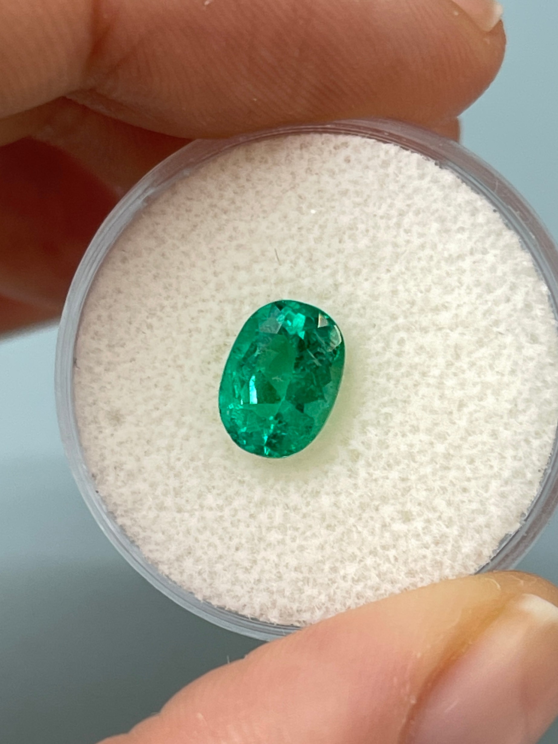 1.55 Carat AAA 9x6 Bluish Green Natural Loose Colombian Emerald-Oval Cut - JR Colombian Emeralds