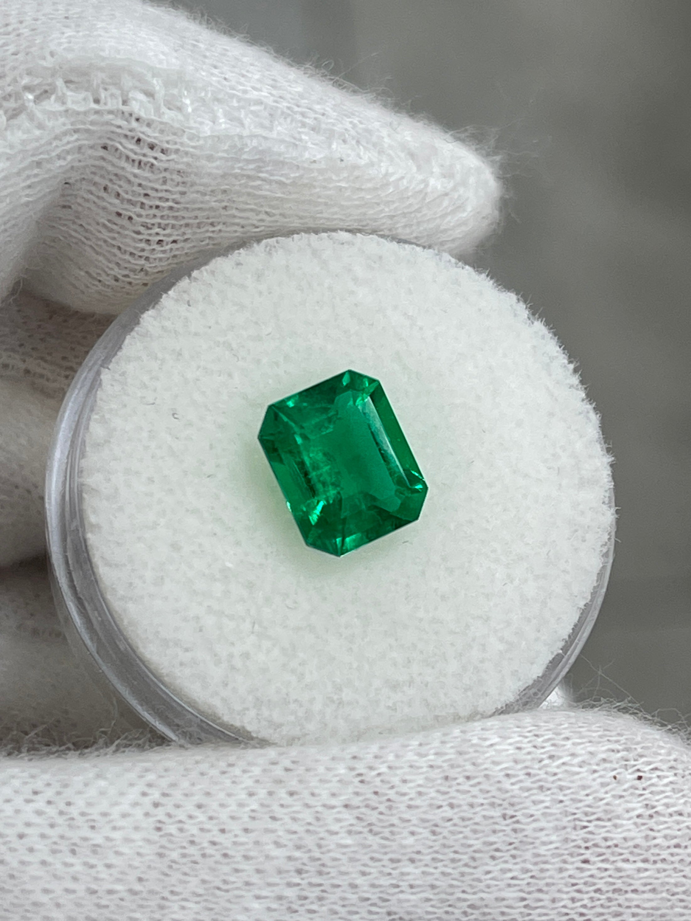 1.82 Carat AAA 9x7 Investment Grade Vivid Green Natural Loose Colombian Emerald- Emerald Cut - JR Colombian Emeralds