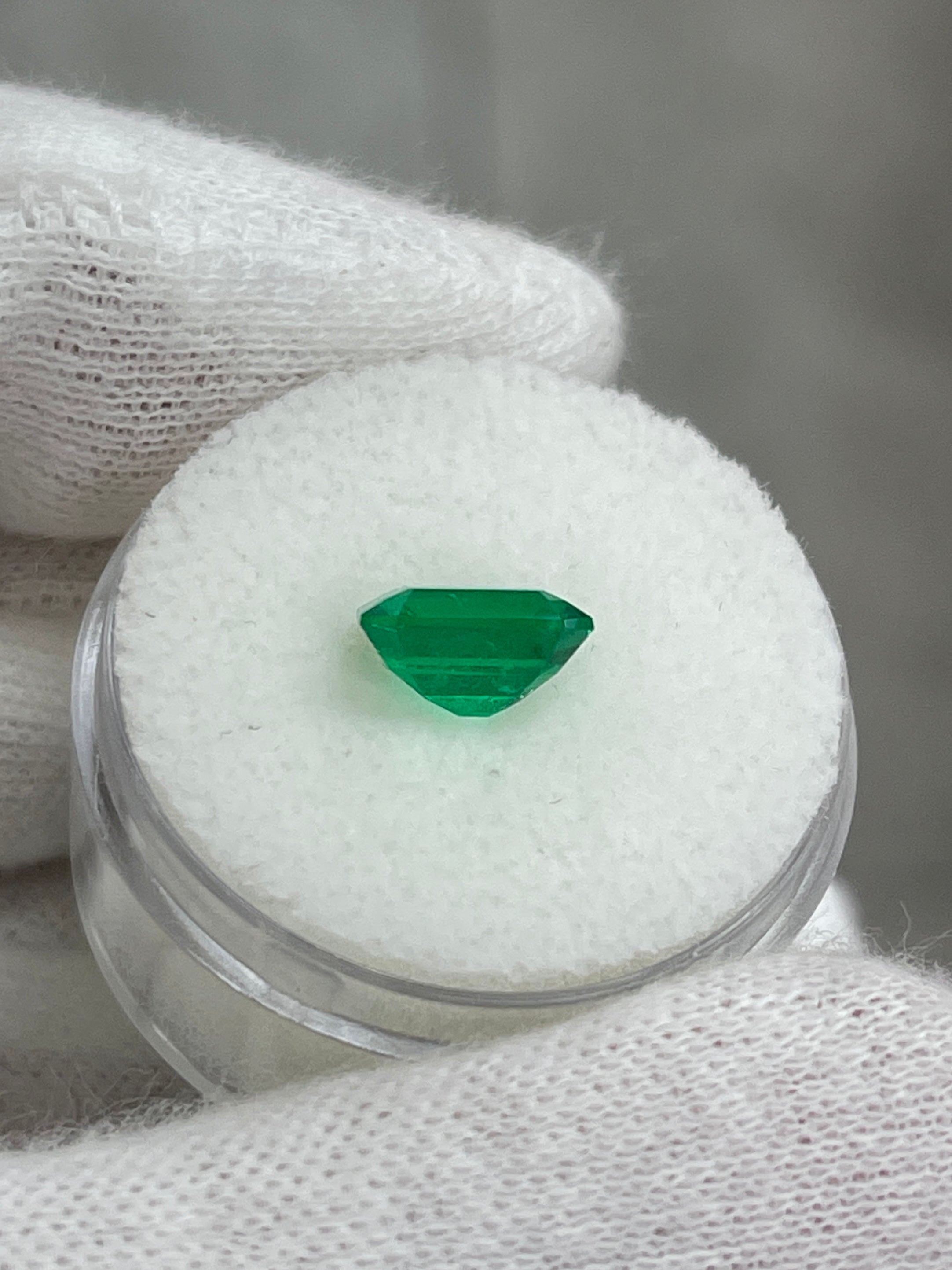1.82 Carat AAA 9x7 Investment Grade Vivid Green Natural Loose Colombian Emerald- Emerald Cut - JR Colombian Emeralds