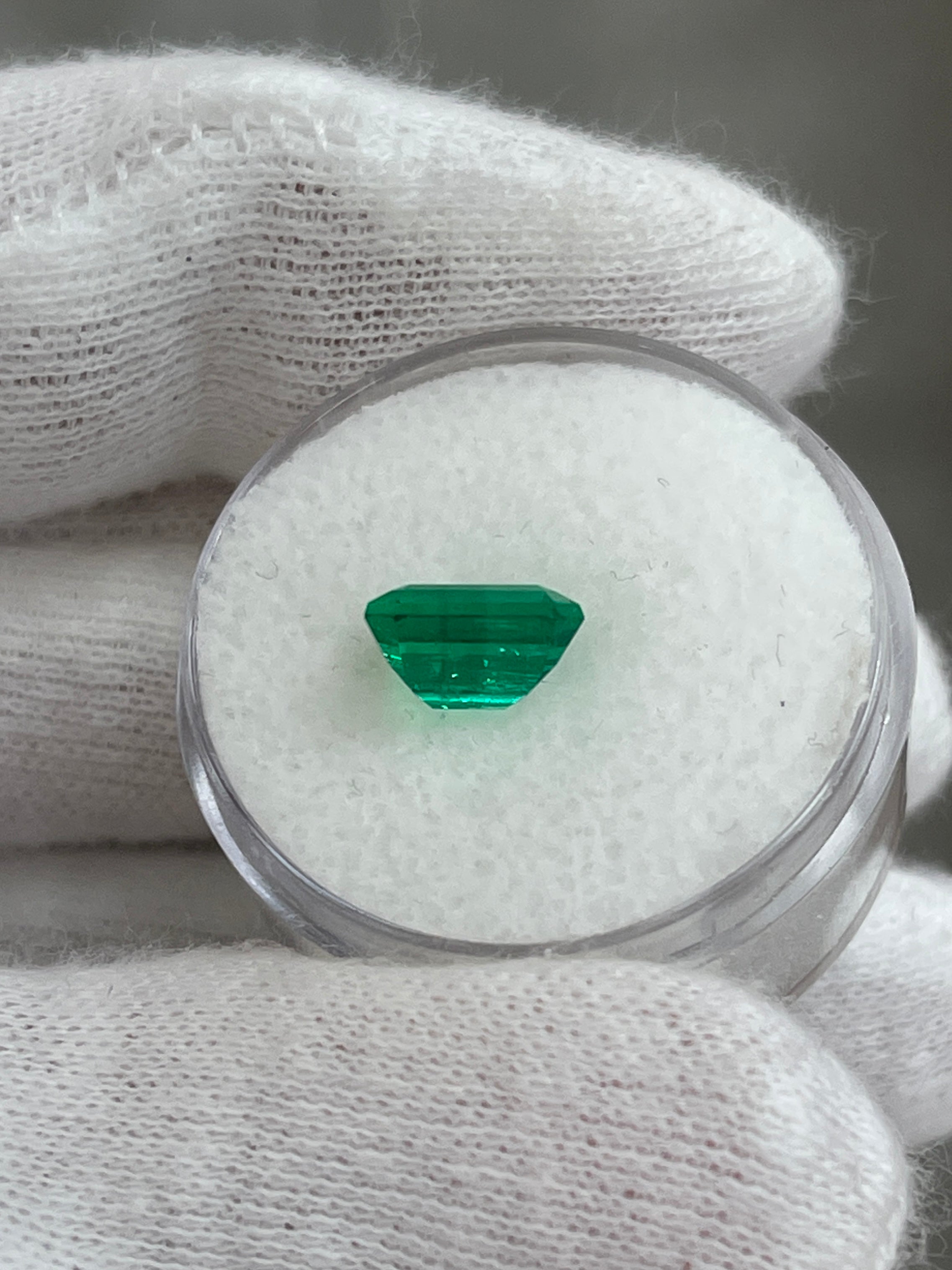 1.85 Carat AAA 8.5x6.5 Minor Oil Vivid Green Natural Loose Colombian Emerald- Emerald Cut - JR Colombian Emeralds