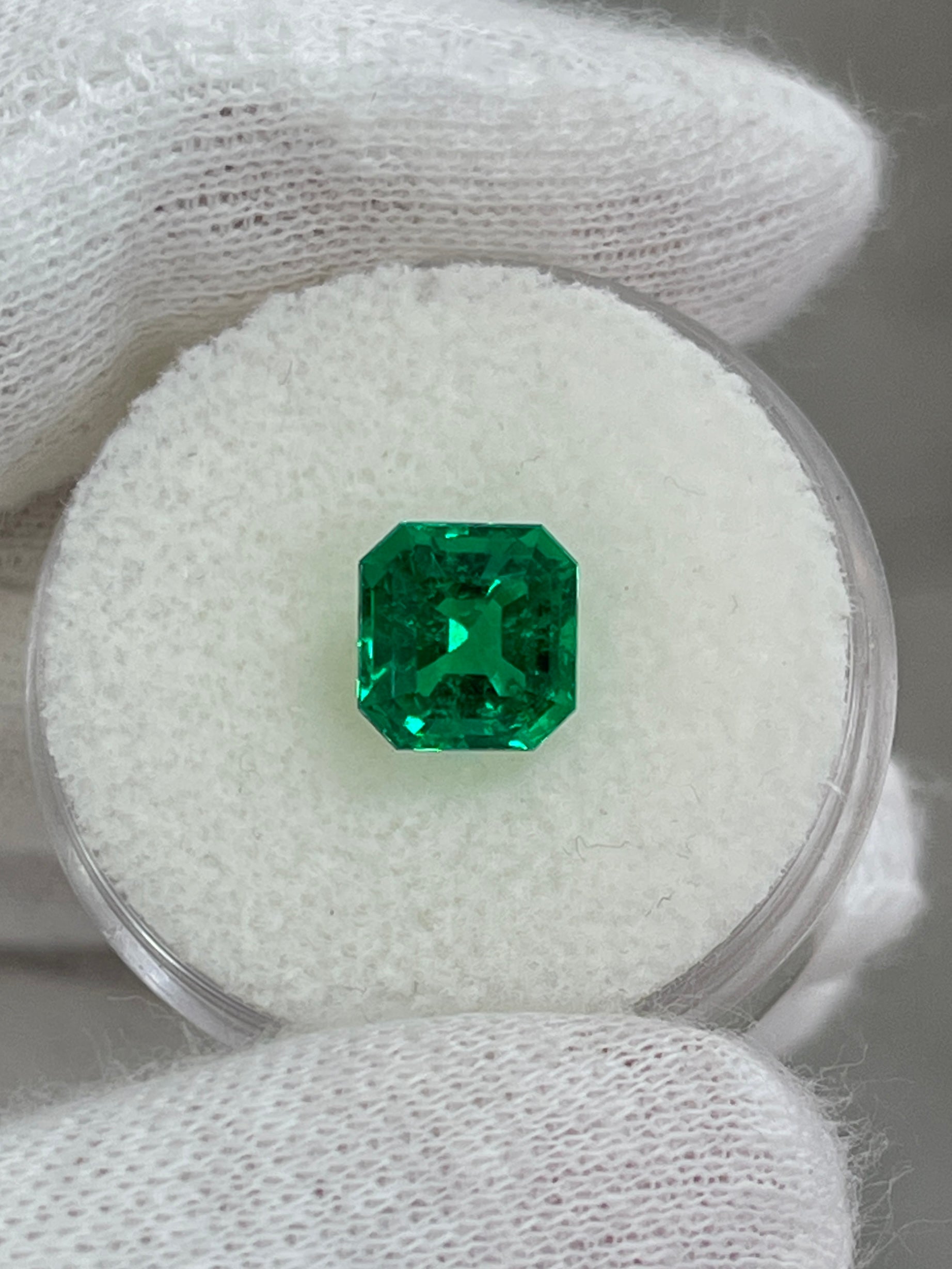 1.93 Carat 7.5x7.3 AAA+ Minor Oil Vivid Natural Loose Colombian Emerald-Asscher Cut - JR Colombian Emeralds