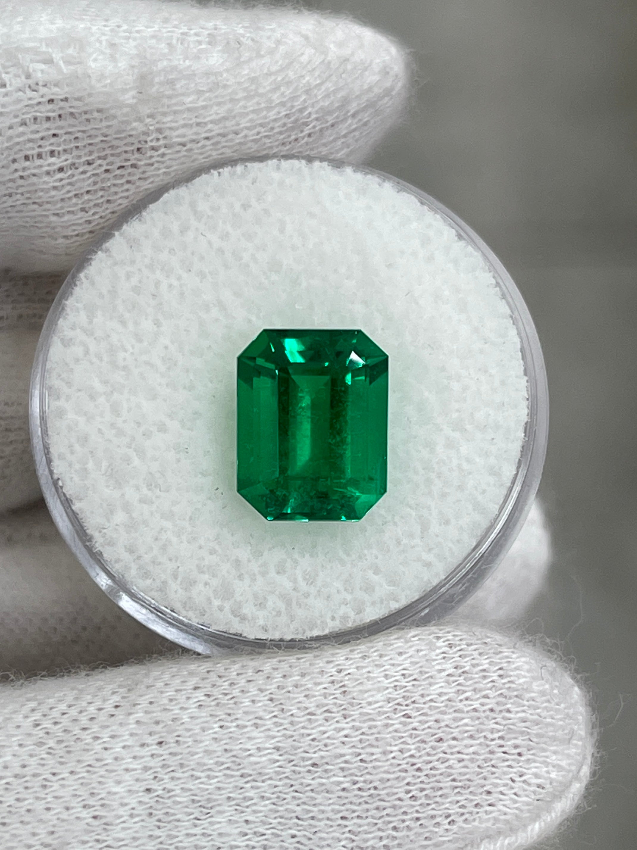 4.03 Carat AAA Minor Oil 11x9 Vivid Muzo Natural Loose Colombian Emerald-Emerald Cut - JR Colombian Emeralds