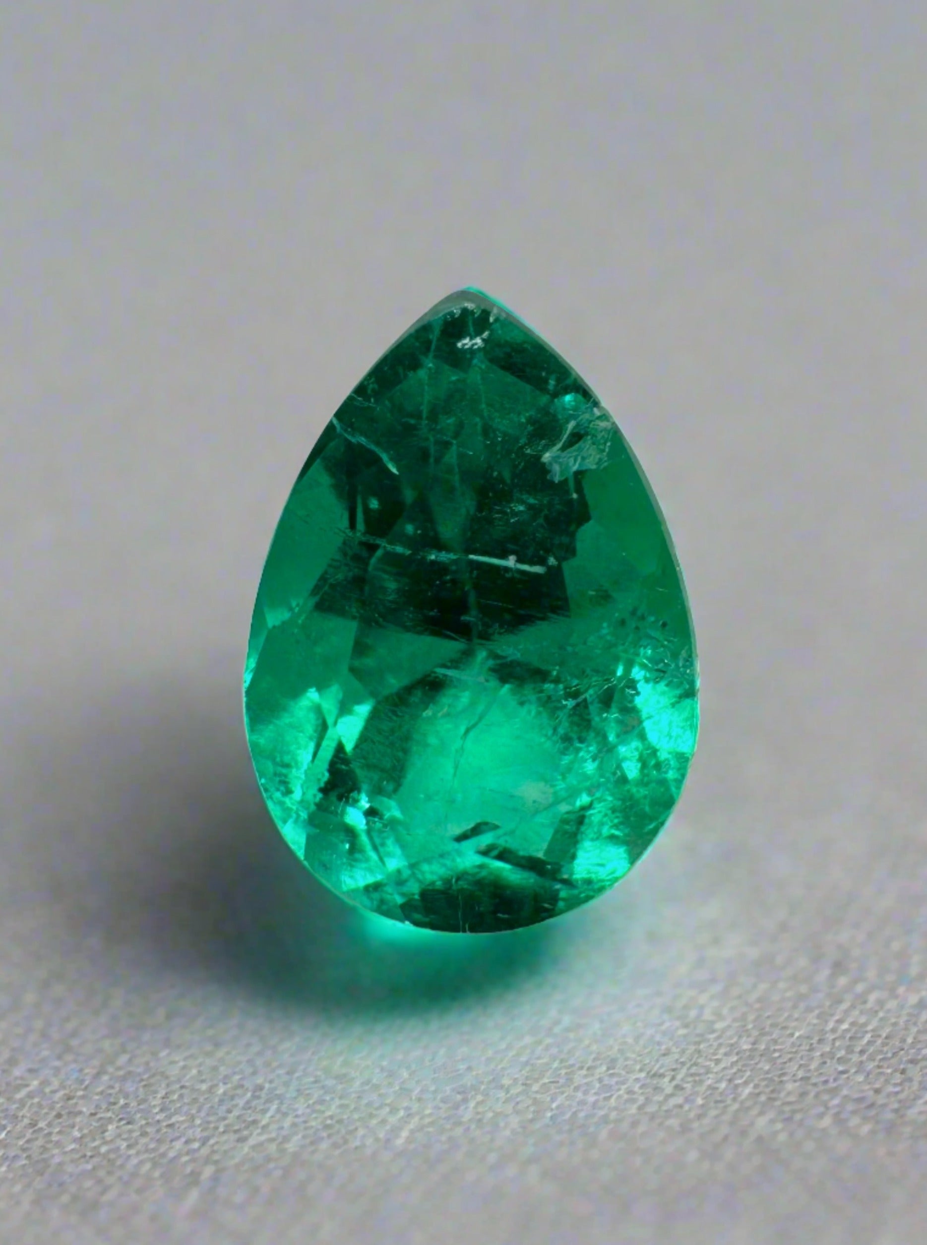 1.0 carat 8x5.5 AAA+ Natural Loose Colombian Emerald-Pear Cut - JR Colombian Emeralds