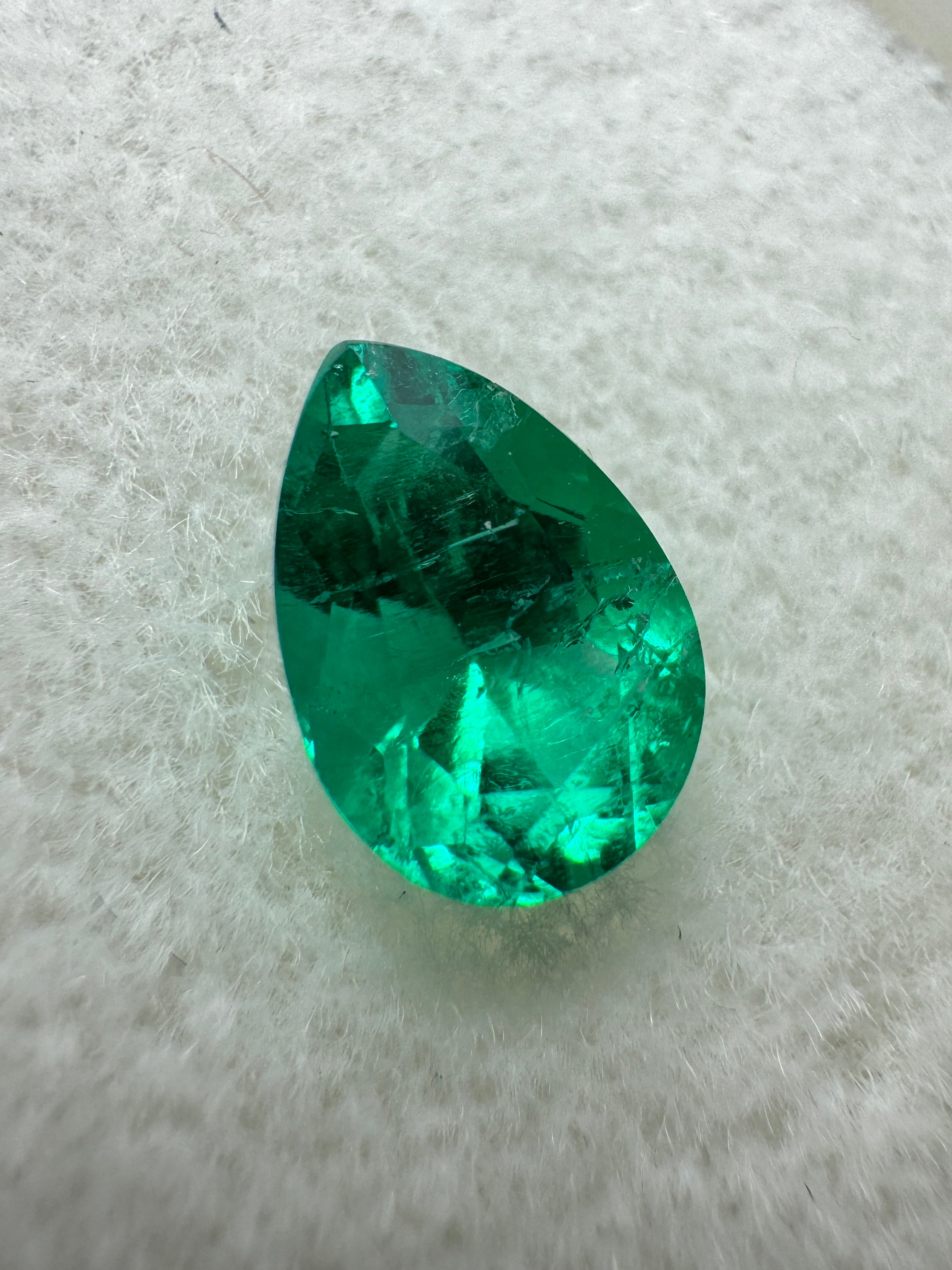 1.0 carat 8x5.5 AAA+ Natural Loose Colombian Emerald-Pear Cut - JR Colombian Emeralds