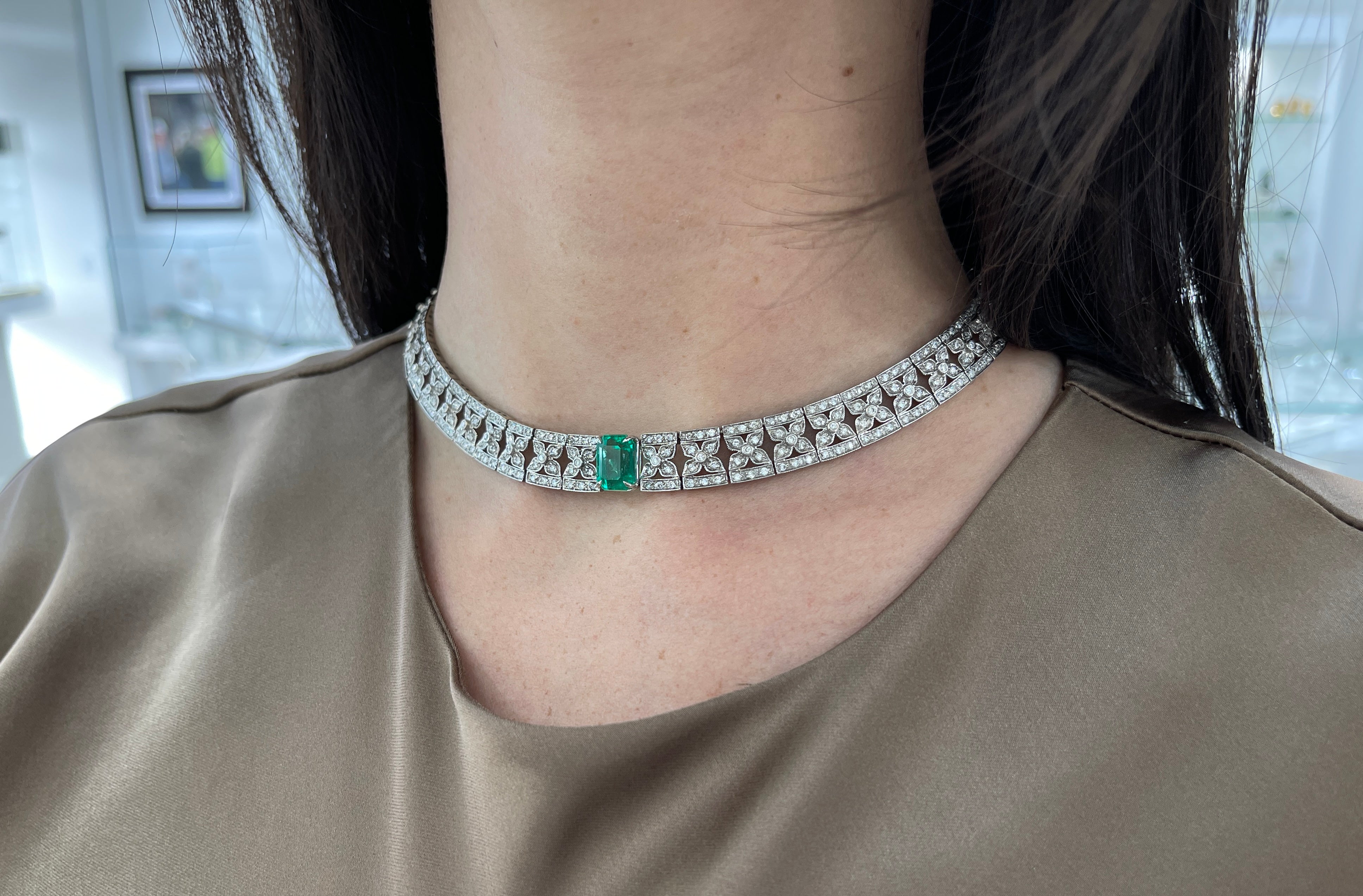 10.62tcw Minor Oil 18K Royal Floral Diamond Statement Emerald Choker Necklace - JR Colombian Emeralds