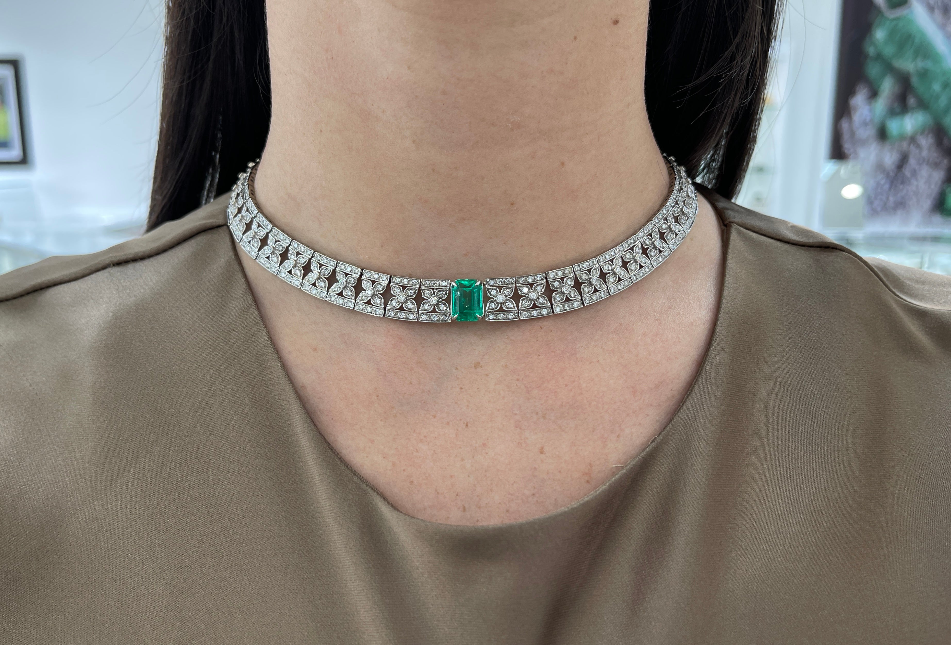 10.62tcw Minor Oil 18K Royal Floral Diamond Statement Emerald Choker Necklace - JR Colombian Emeralds