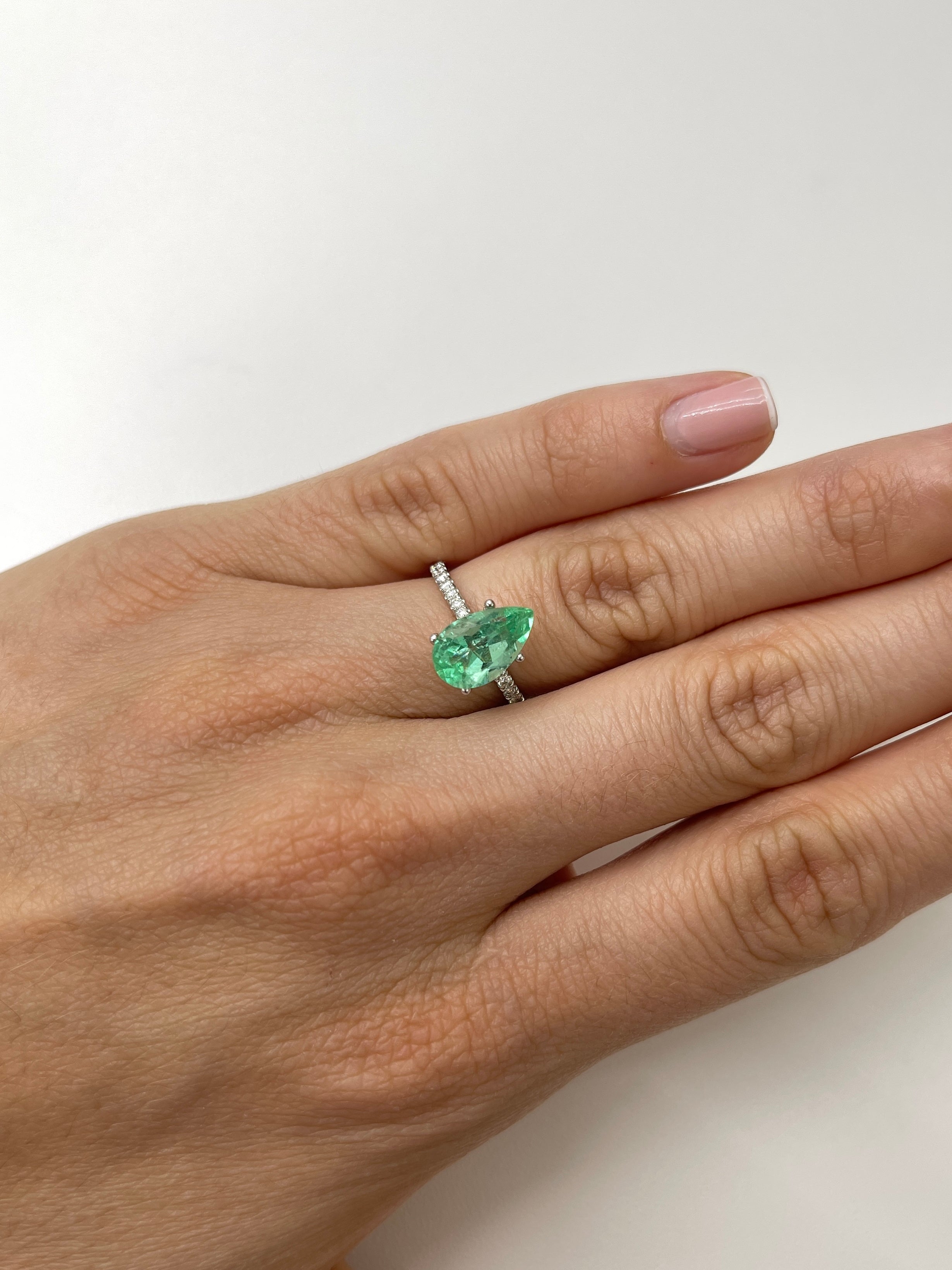 2.59 carat Transparent Natural Loose Colombian Emerald-Pear Cut