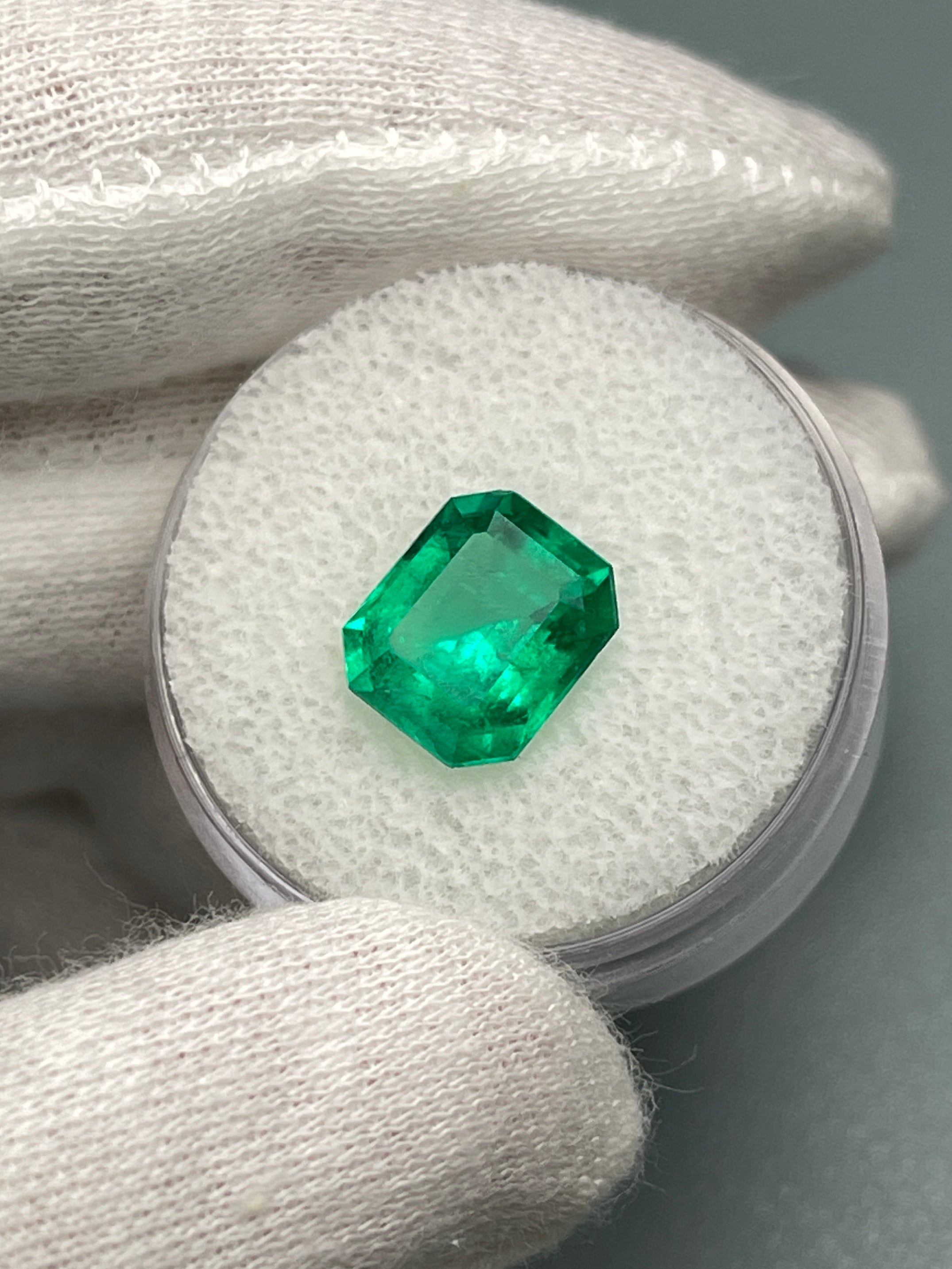 3.12 Carat Pure Muzo Green Natural Loose Colombian Emerald-Emerald Cut