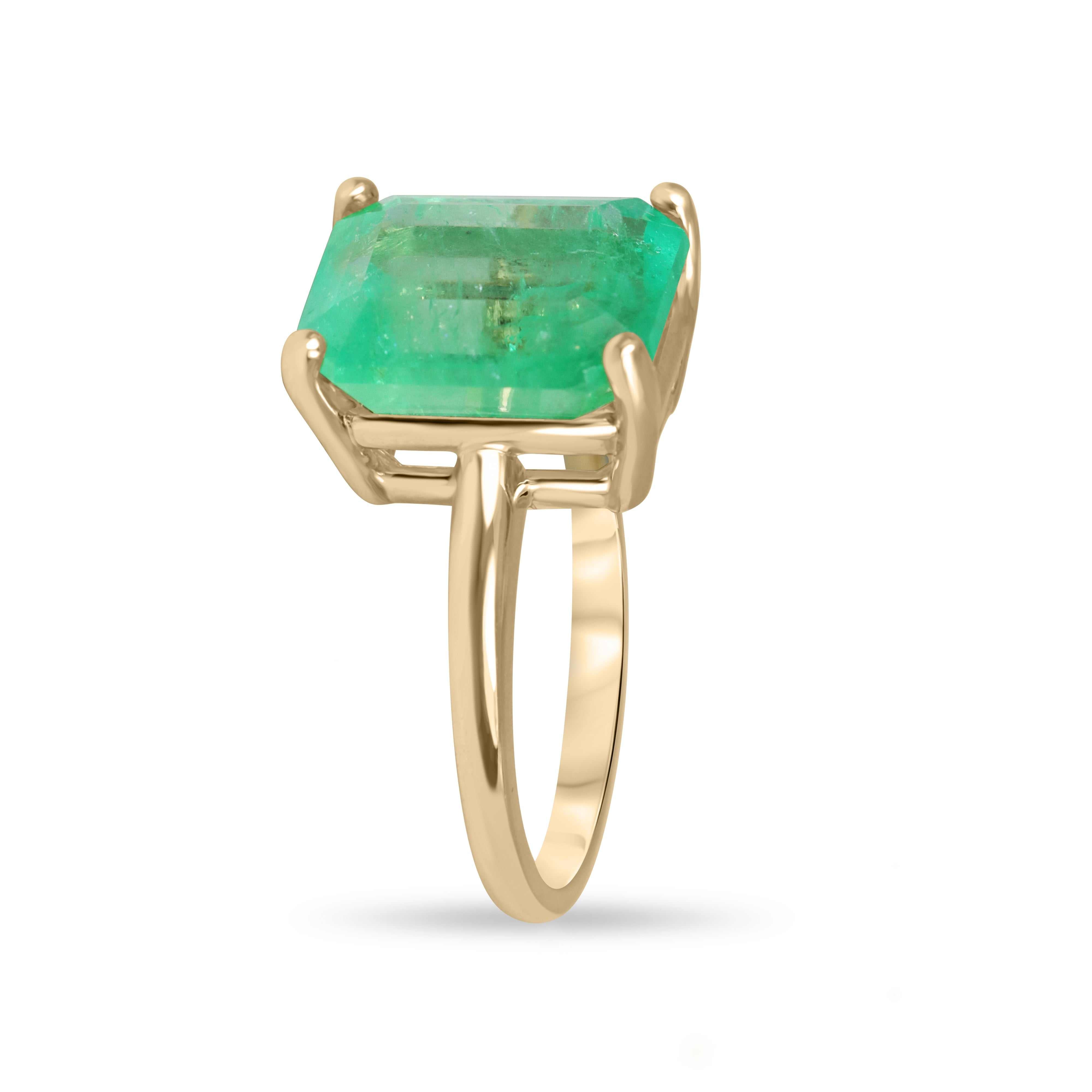 Anello di fidanzamento con smeraldo colombiano di grandi dimensioni, di colore verde-giallastro, da 6,85 carati, in oro 14 carati