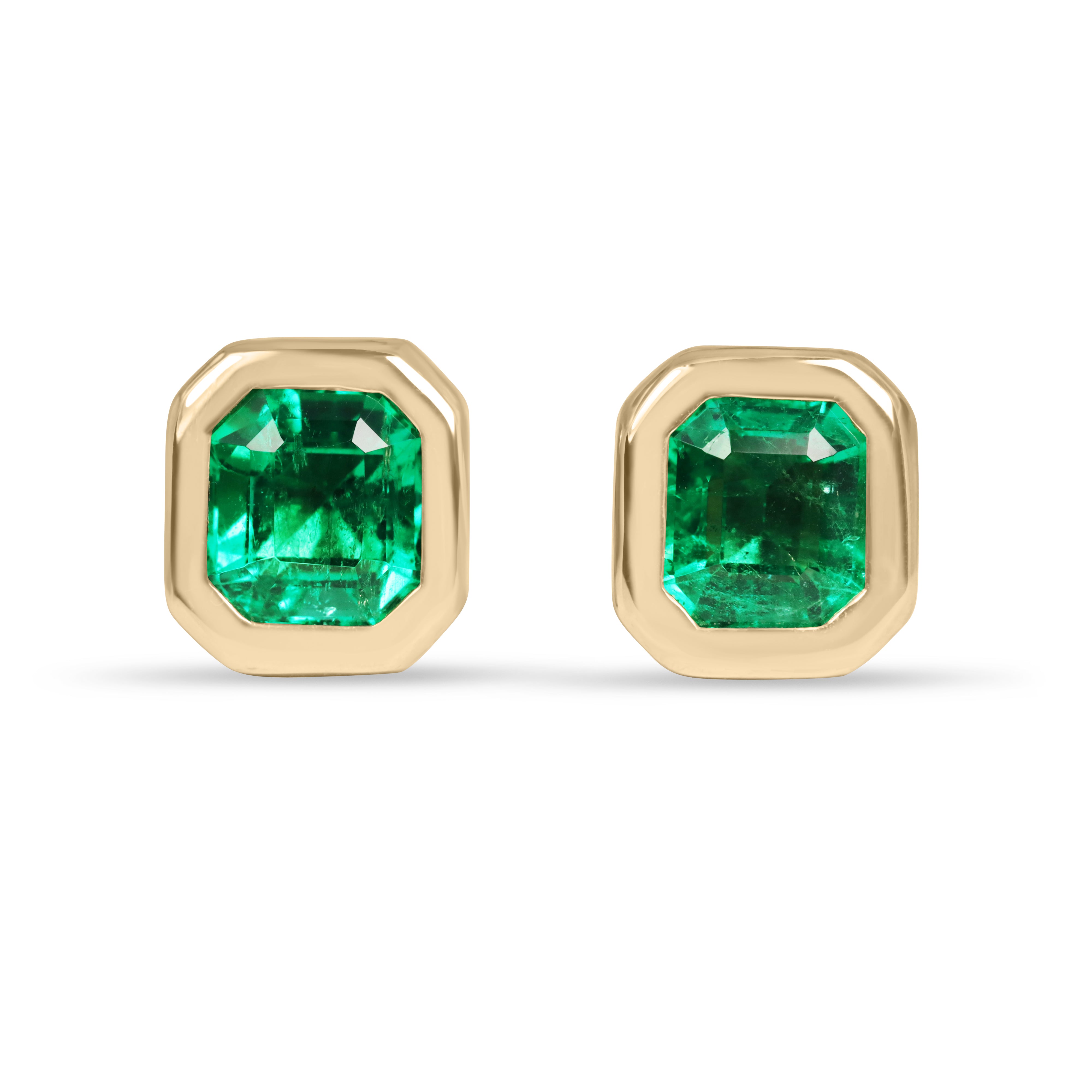 2.40tcw AAA+ Chunky Bezel Asscher Cut Colombian Emerald 18K