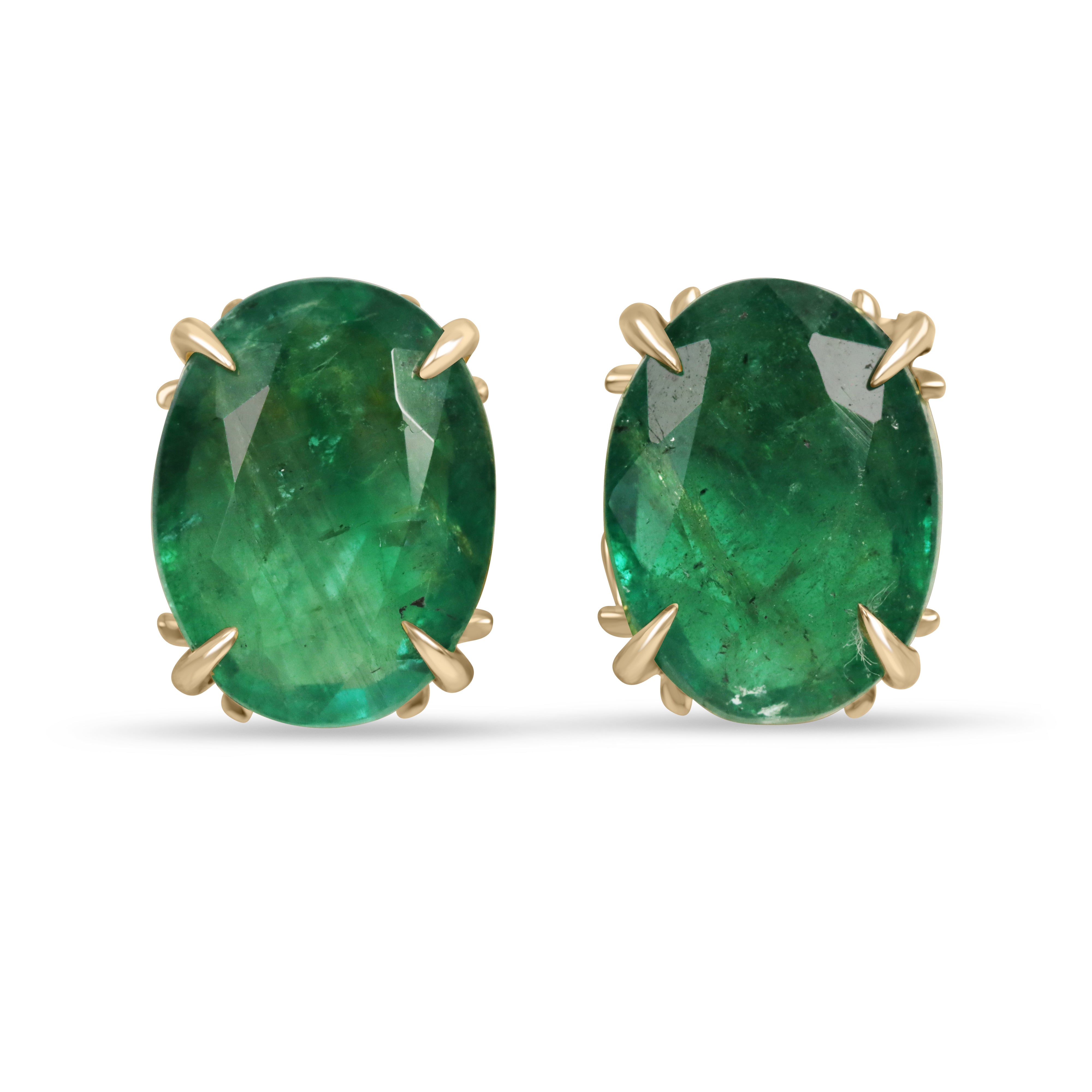 Boucle d'oreille en or 18 carats avec émeraude naturelle ovale de 9,56 carats, sertie à 4 griffes et couronnée d'une fleur de lys