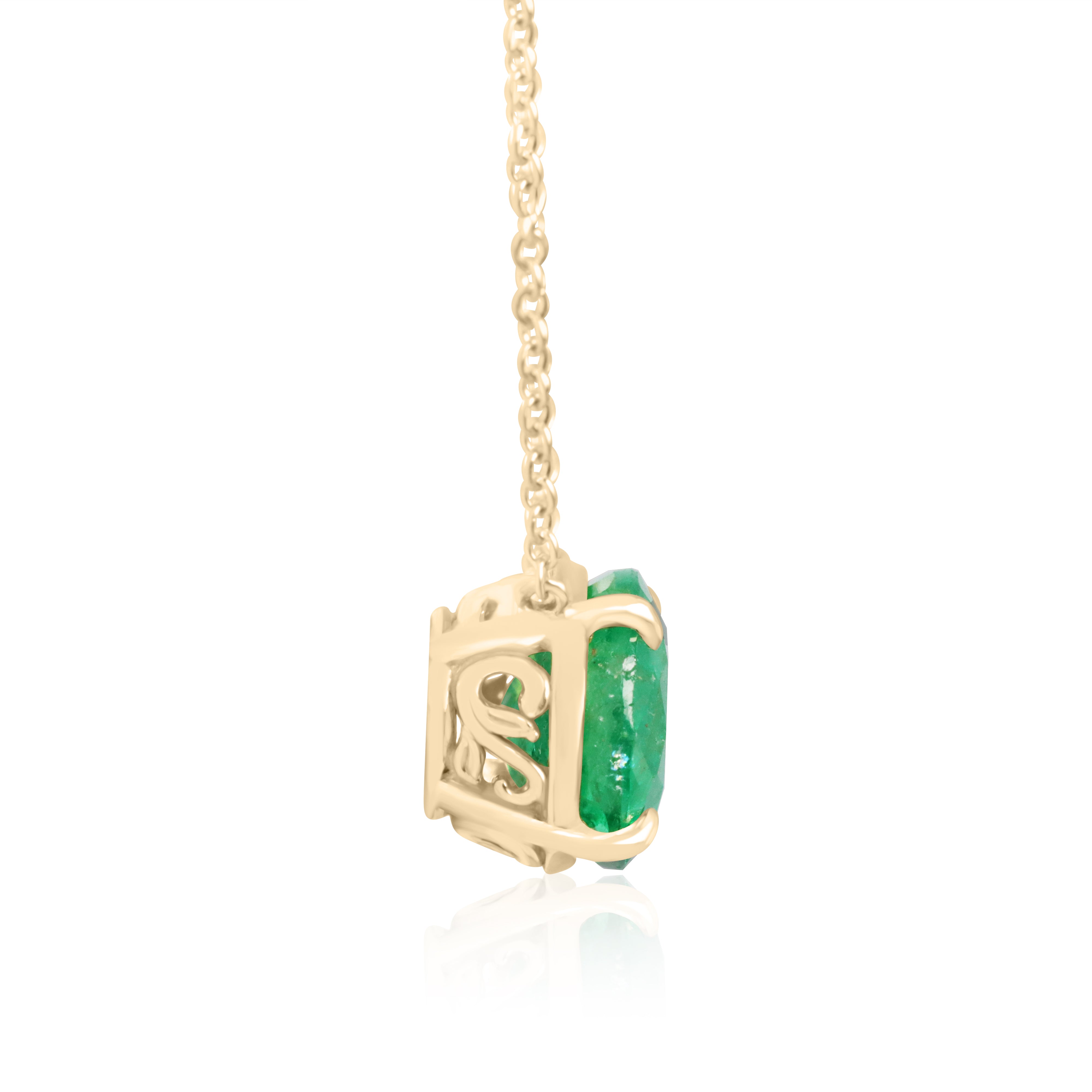 Collana con solitario a forma di smeraldo ovale naturale verde erba da 2,95 carati, orientamento est-ovest, in oro 18 carati