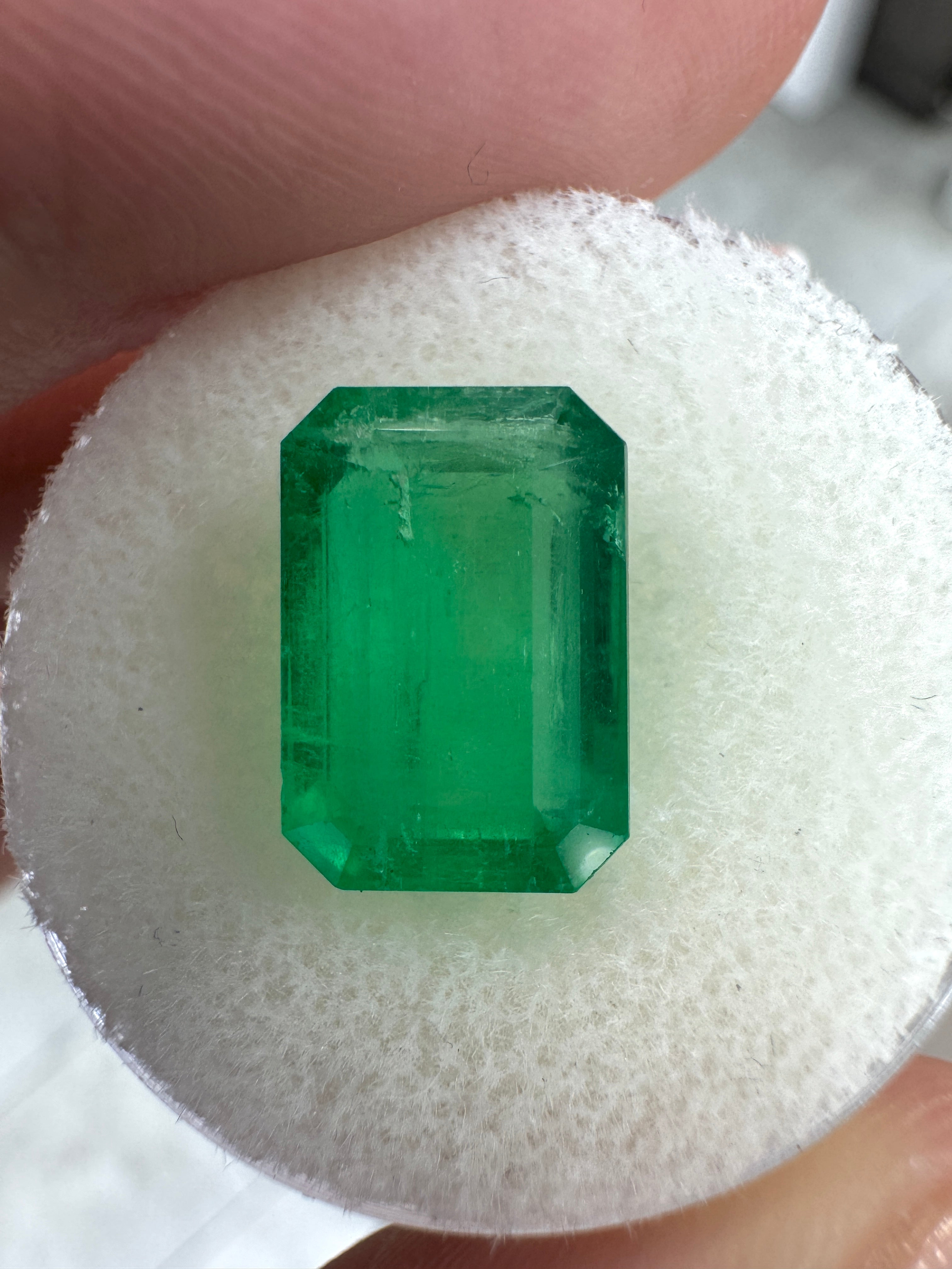 Natural loose Colombian emerald cut emerald, 4.68 carats, pure chromium green, from JR Colombian Emeralds.