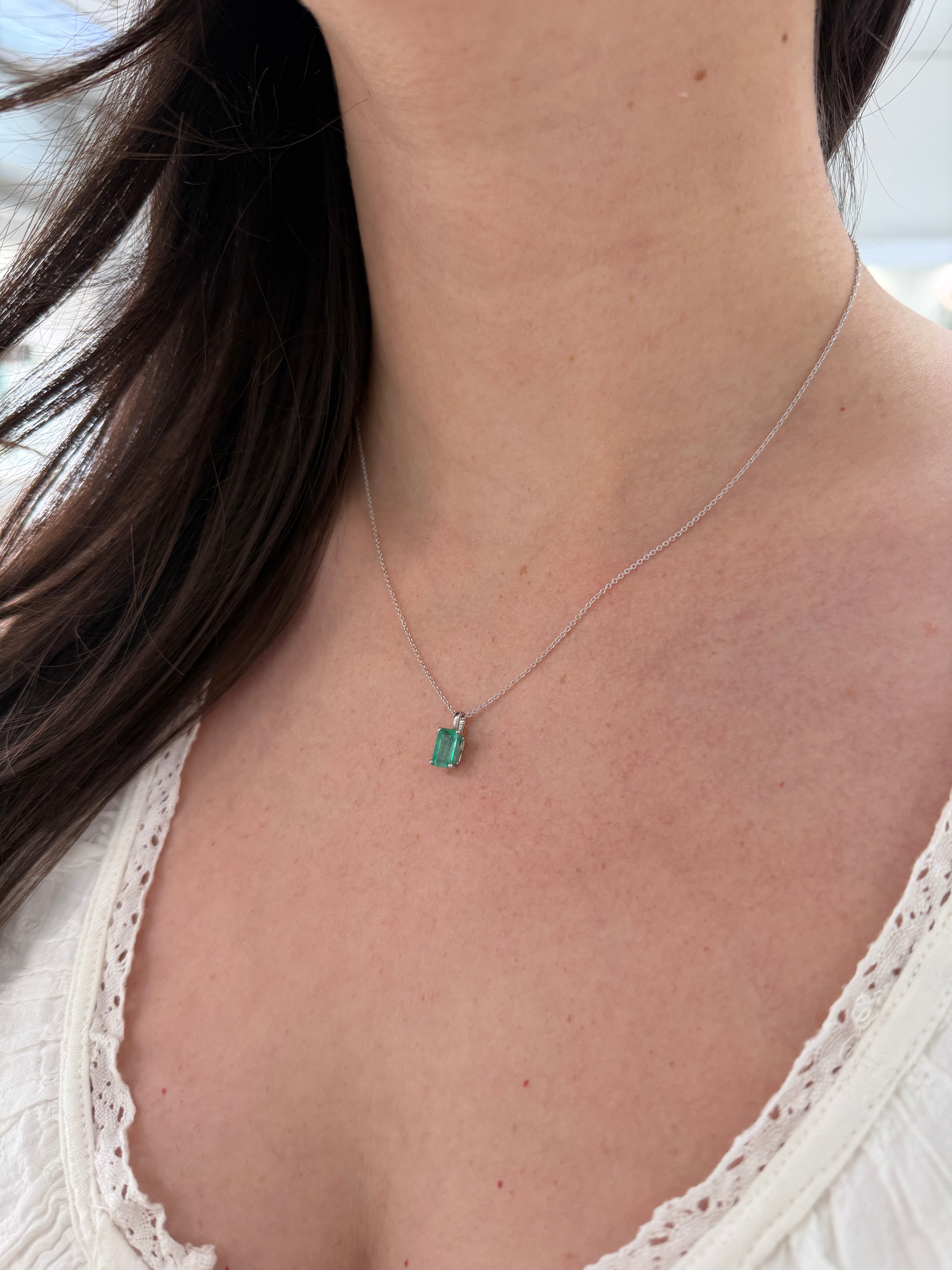 1.19 Carat 14K Gold White Gold Colombian Emerald Solitaire Necklace