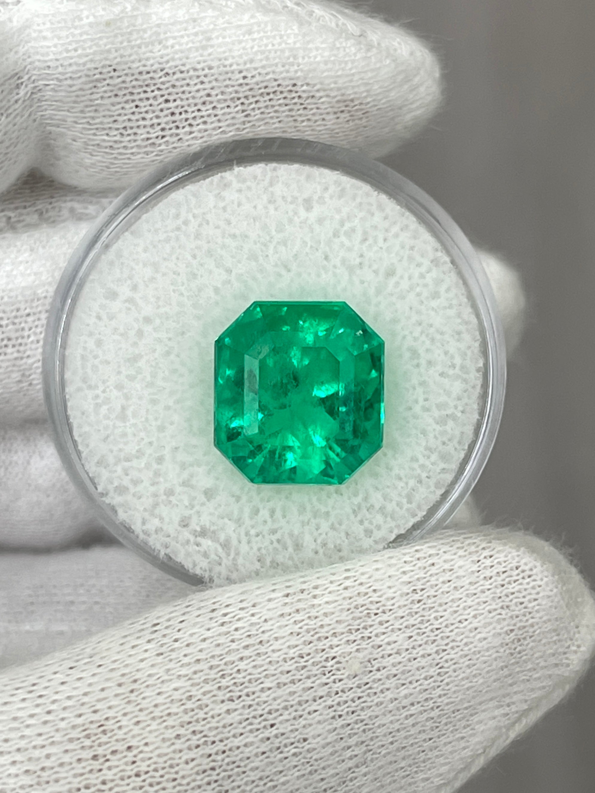 7.37 Carat Muzo Intense Green Natural Loose Colombian Emerald-Asscher Cut