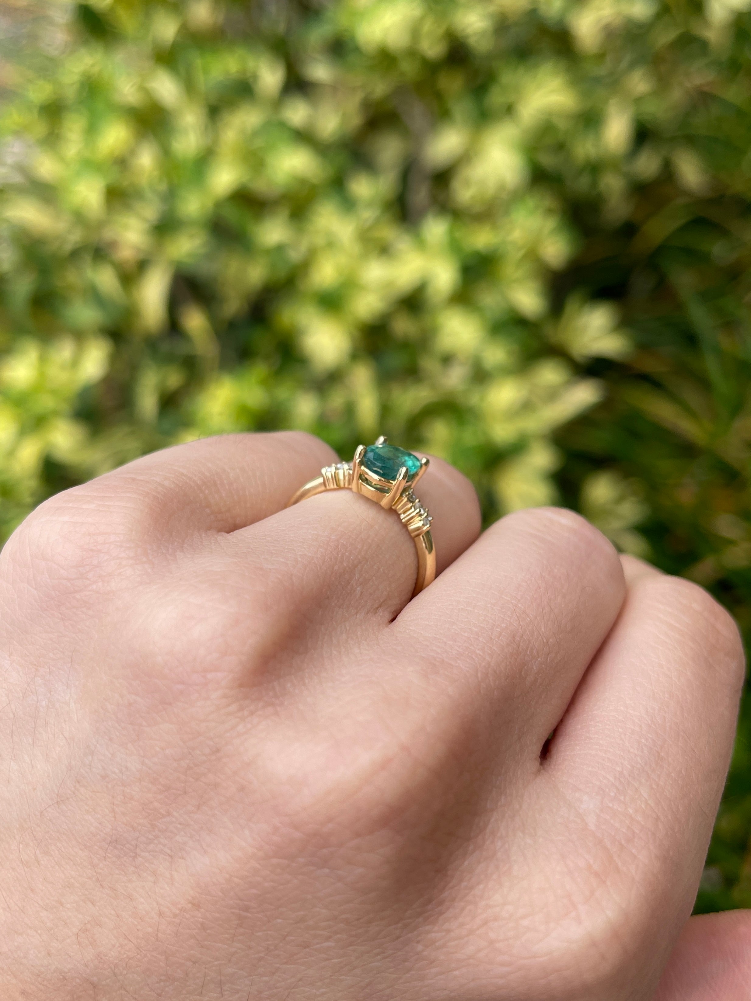 1.41tcw 18K Oval Cut Emerald & Diamond Constellation Accent Right Hand Ring - JR Colombian Emeralds