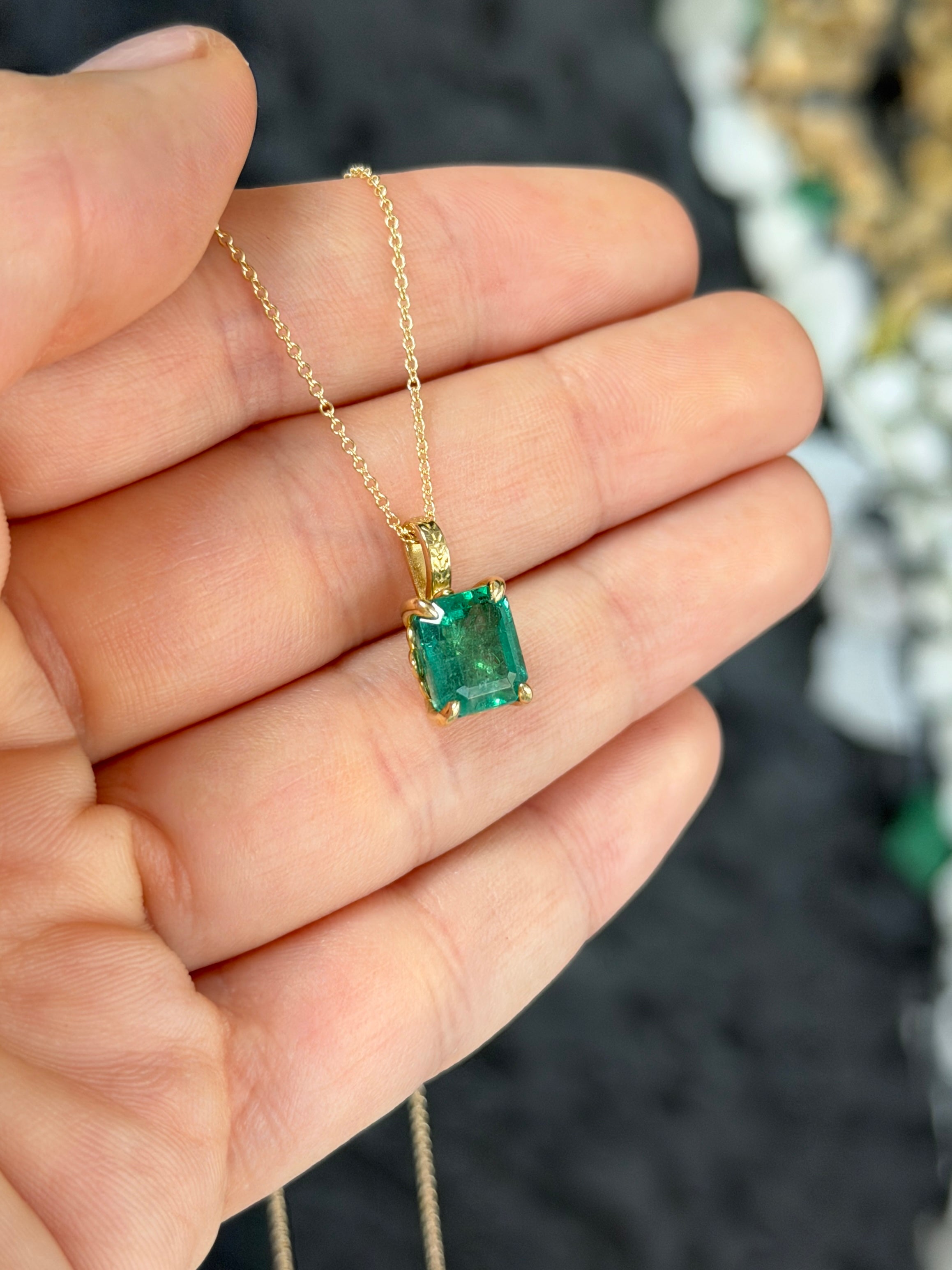 14K gold necklace with a 3.50 carat emerald solitaire pendant featuring a fleur de lis design by JR Colombian Emeralds