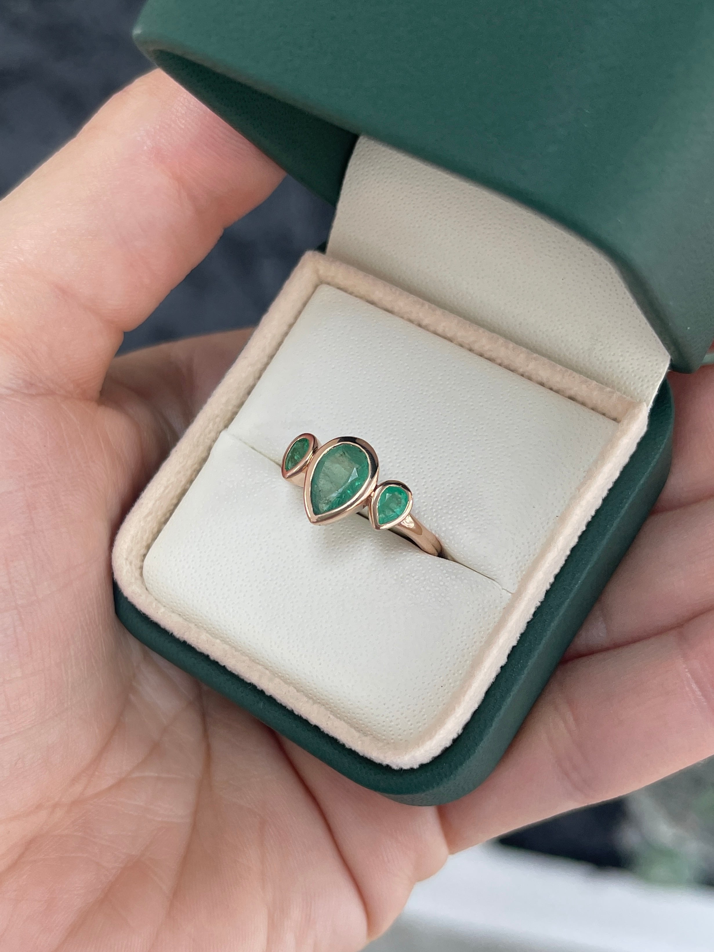 1.50tcw Natural Pear Emerald Trilogy Three Stone Ring Rose Gold 10K - JR Colombian Emeralds