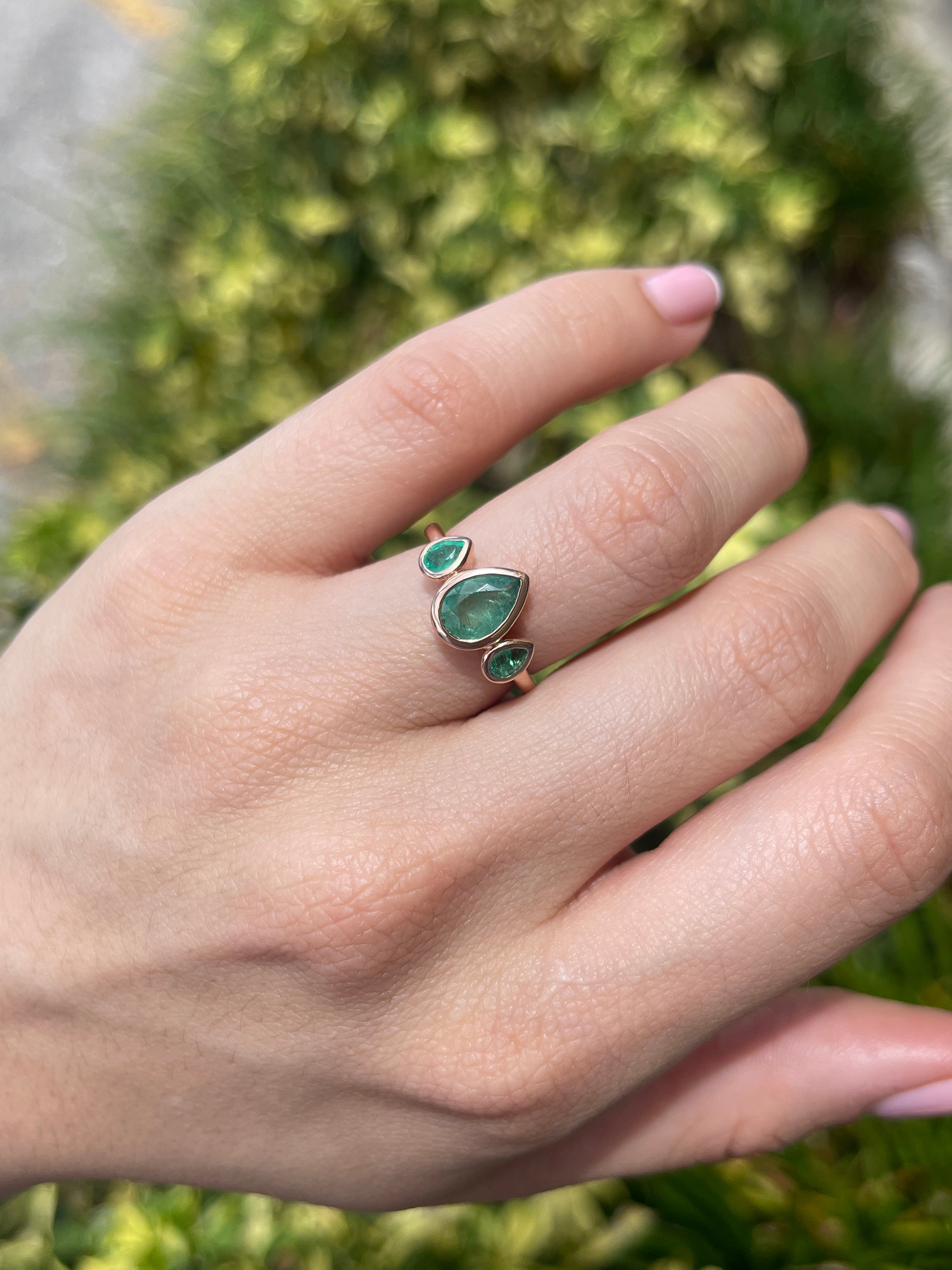 1.50tcw Natural Pear Emerald Trilogy Three Stone Ring Rose Gold 10K - JR Colombian Emeralds