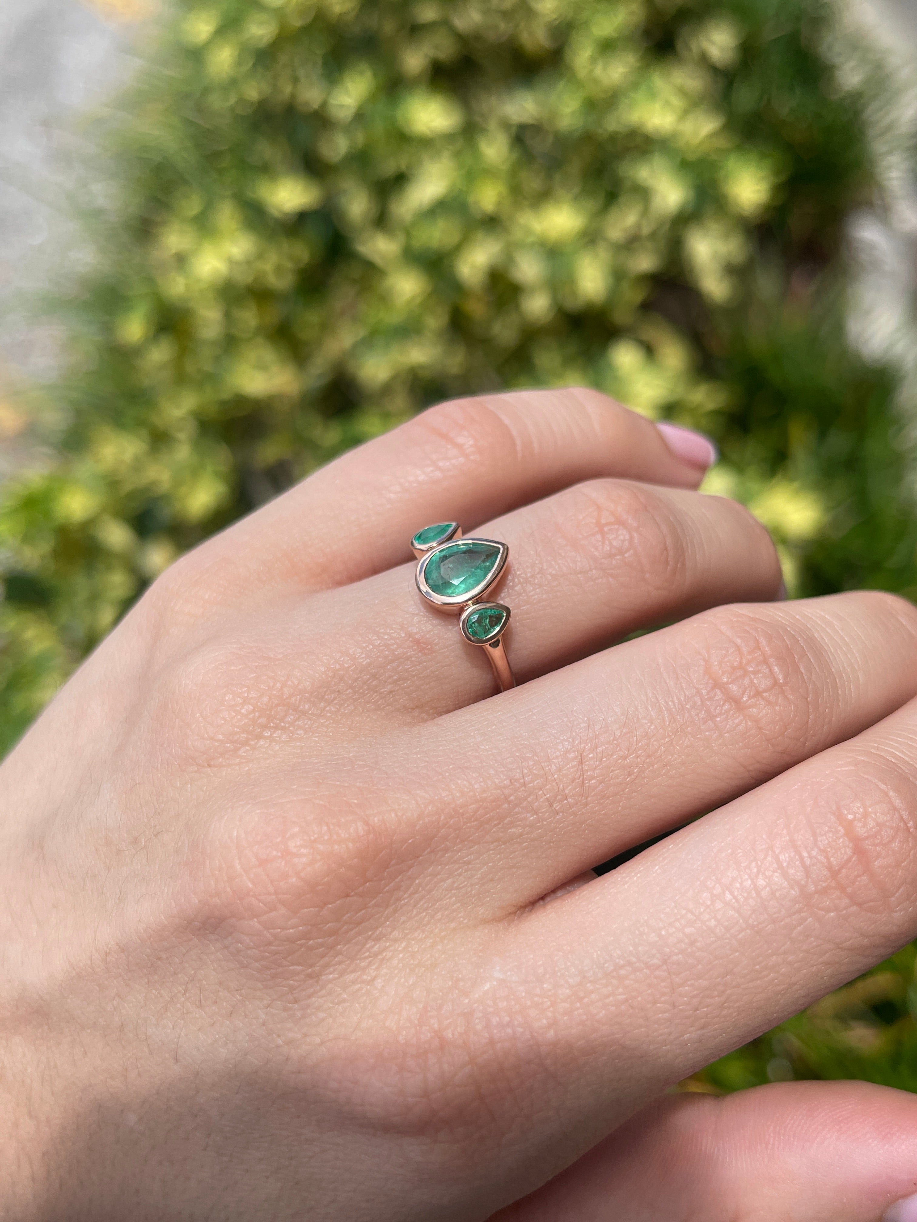 1.50tcw Natural Pear Emerald Trilogy Three Stone Ring Rose Gold 10K - JR Colombian Emeralds
