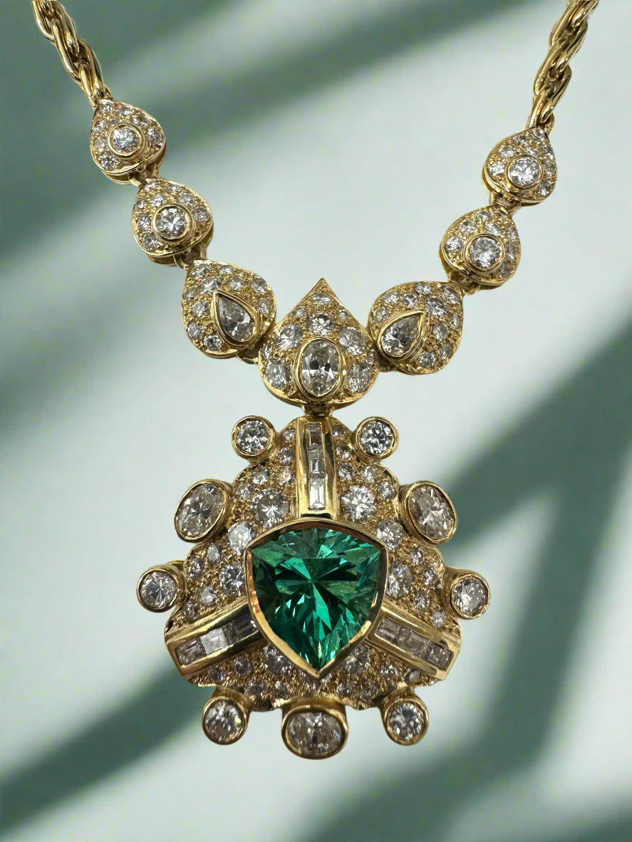 Vintage 1980s Colombian Emerald & Diamond Necklace 18K Gold – 6.28 TCW Trillion-Cut AAA Natural Emerald