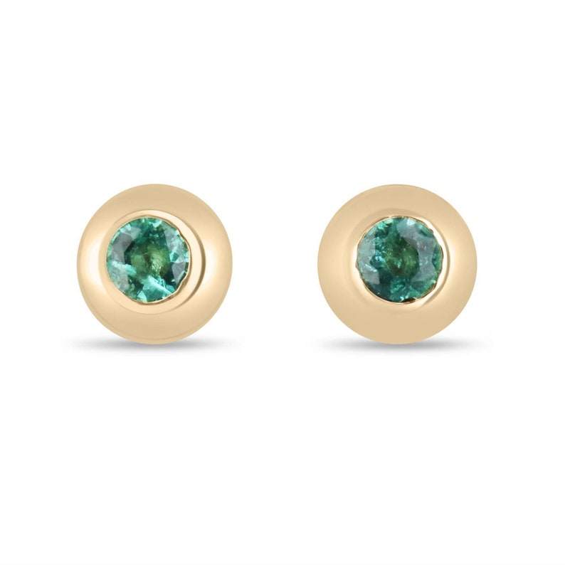 0.40tcw Medium Green 3.5mm Domed Round Cut Emerald Baby Bezel Stud Ear