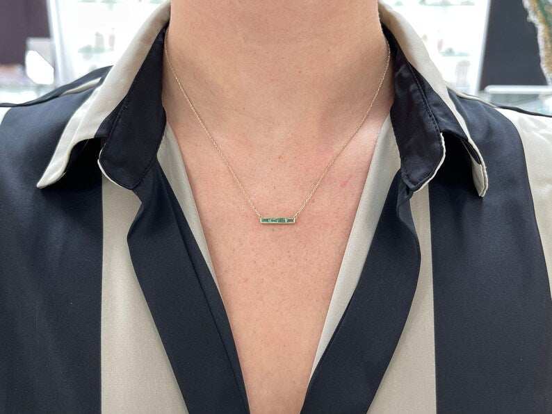 0.60tcw 14K Medium Green East to West Stationary Cable Chain Baguette Cut Emerald Necklace - JR Colombian Emeralds