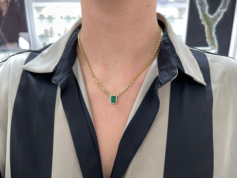 3.45 Carat Dark Green Natural Emerald 3mm Anchor Chain Bezel