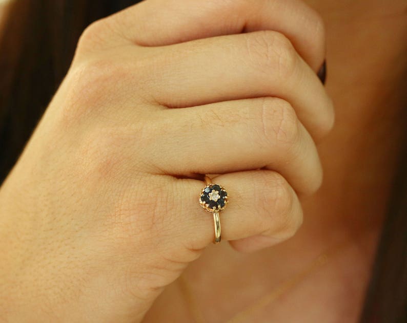 0.32tcw 14K Antique Petite Sapphire & Diamond Cocktail Ring in Yellow Gold - JR Colombian Emeralds