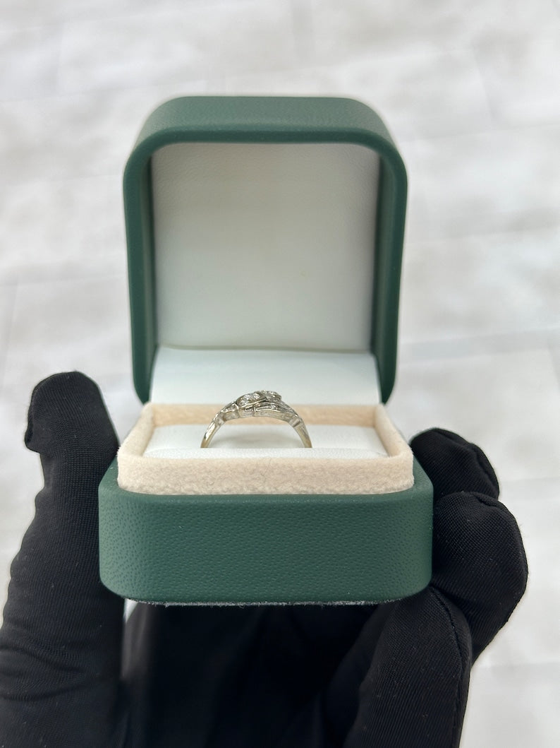 Anello vintage in oro bianco 14K 585 con diamante taglio brillante Art Déco, primi anni del 1900 – Smeraldi colombiani JR