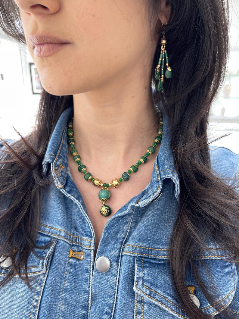 14K Gold Natural Emerald Rough Cut Floral Pendant Necklace | Unique Design - JR Colombian Emeralds