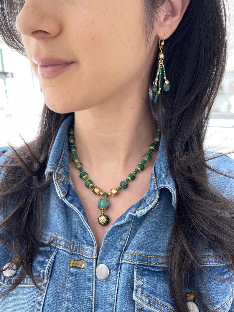 14K Gold Natural Emerald Rough Cut Floral Pendant Necklace | Unique Design - JR Colombian Emeralds