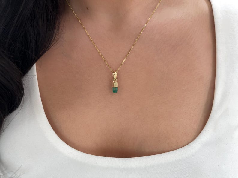 0.92 Carat 18K Vivid Green Rough/Raw Colombian Emerald Pendant - JR Colombian Emeralds