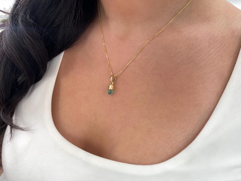 0.92 Carat 18K Vivid Green Rough/Raw Colombian Emerald Pendant - JR Colombian Emeralds