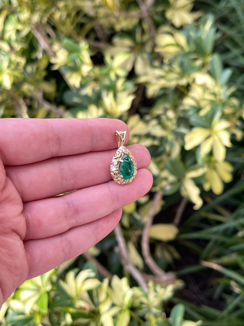 2.71tcw Teardrop Emerald & Diamond Accented Vintage Inspired Fairytale Pendant - JR Colombian Emeralds
