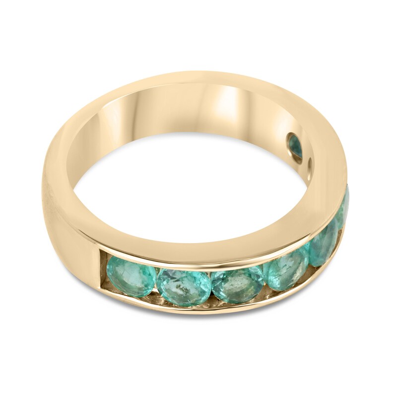 Anello di fidanzamento unisex in oro 14 carati con smeraldi a taglio rotondo, 2,30 carati in totale, incastonatura a canale, marchio Colombian Emerald, 5,3 mm.