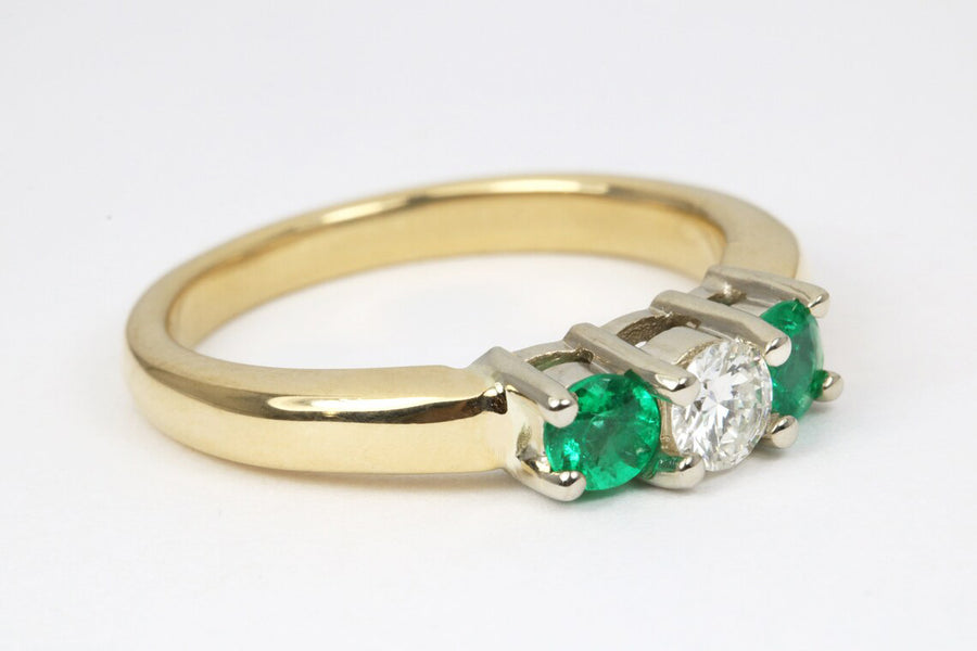 Radiant Elegance: 0.73tcw VS Diamond & Dark AAA Emerald 3 Stone Ring - Exquisite 18K Gold Setting