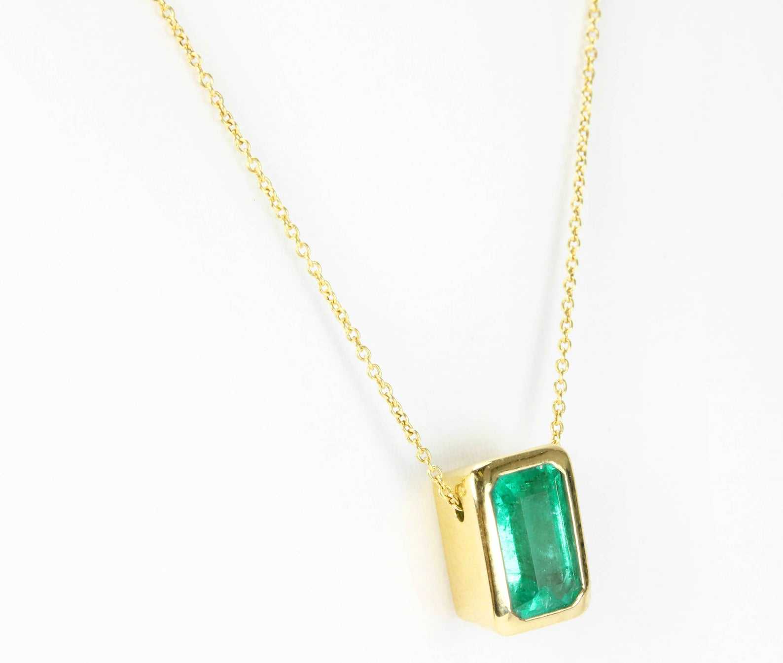 1.20 Carat Rich Green Emerald Bezel Stationary Modern Necklace 14K - JR Colombian Emeralds