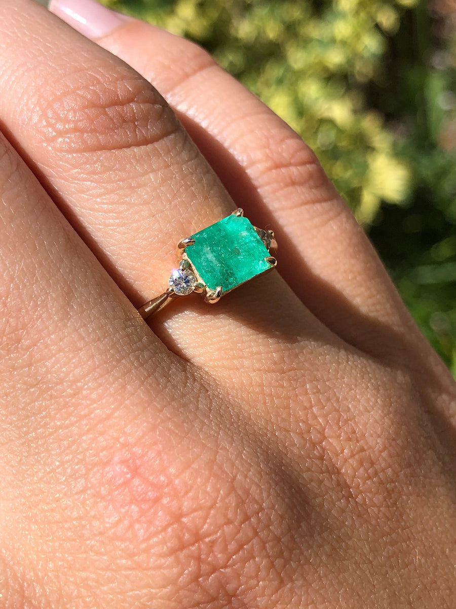 Exquisite 1.96tcw Three Stone Emerald & Round Diamond Ring - Elegant 14K Gold Setting