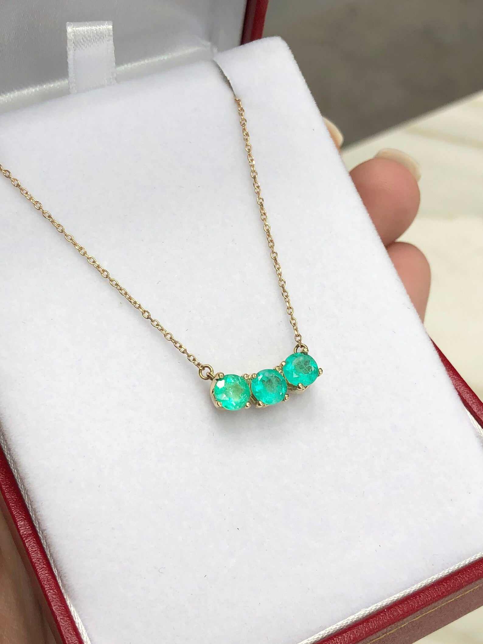 Three Stone Round 1.45tcw Real Colombian Emerald Stationary Necklace 14K Solid Gold