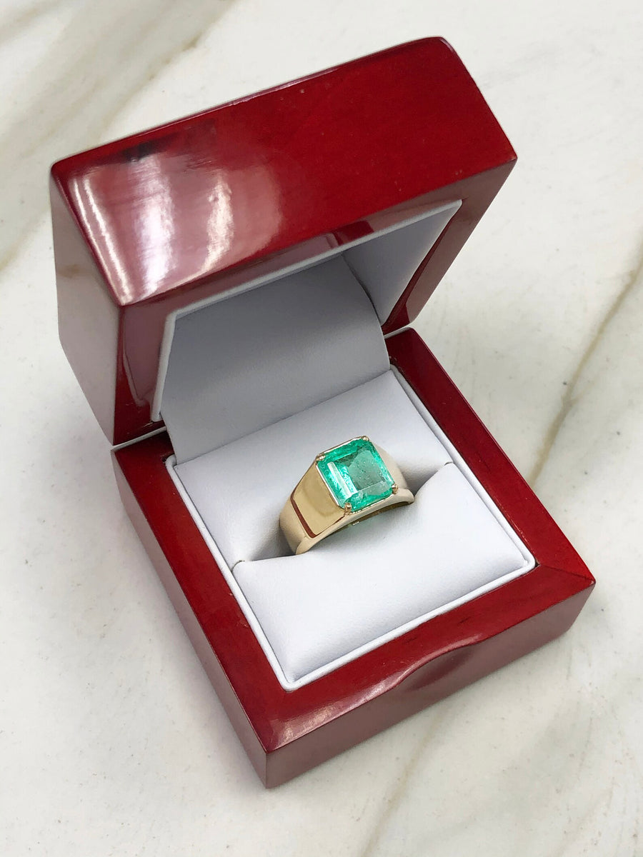 Exquisite 3.50 Carat Emerald Men's Ring - Solid Gold