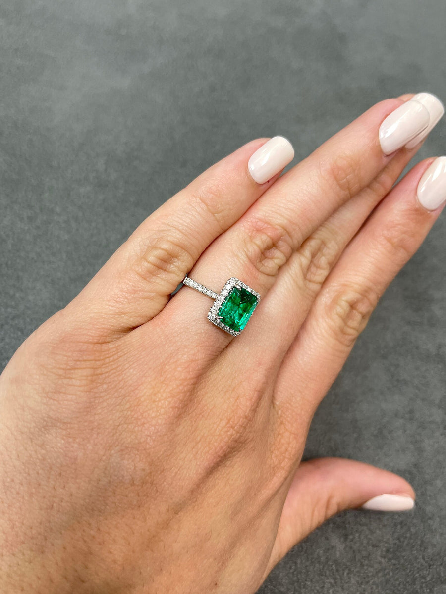 Top Quality AAA Grade 2.53tcw Natural Vivid Emerald & Diamond Halo Engagement Ring 18K