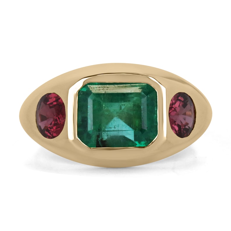 4.95tcw 18K Gold 3 Stone Emerald & Oval Reddish Pink Sapphire Gypsy Ring