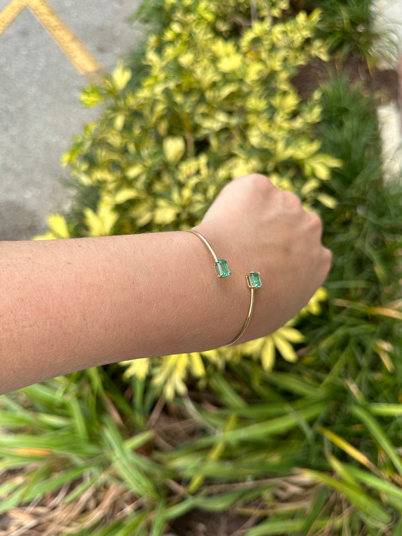 2.30tcw 14K Gold Vivid Medium Light Green Emerald Toi Et Moi Cuff Bangle Bracelet - JR Colombian Emeralds