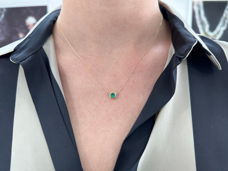 0.42ct 18K AAA Quality Rich Green Round Cut Emerald Necklace