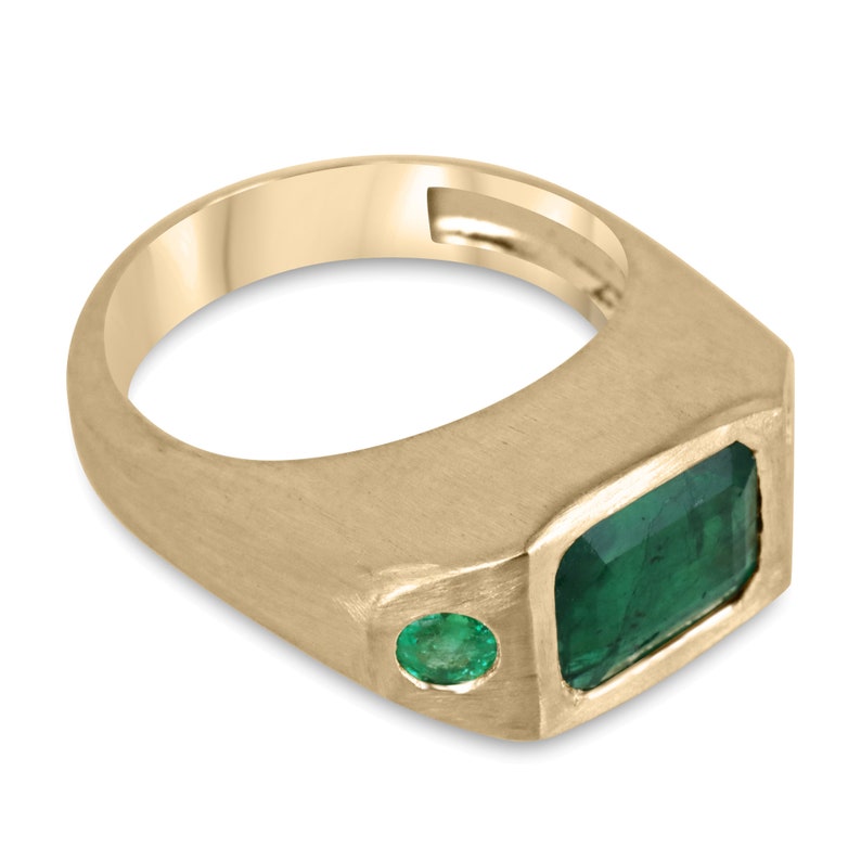 3.42tcw 18K Gold Deep Rich Green Gypsy Matte Finish Ring