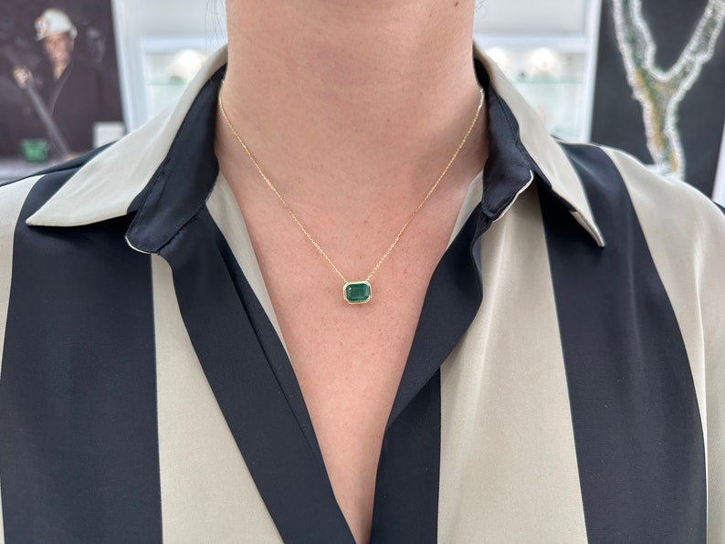 2.50ct 14K Gold Dark Green Emerald Cut Bezel Set MultiFunctional Pendant Necklace - JR Colombian Emeralds